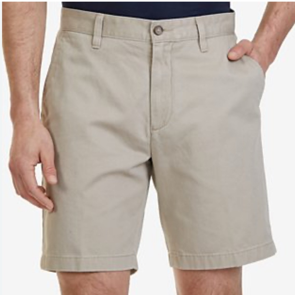 NWT Nautica Gray Flat Front Shorts Versatile Casual Wear Men Sz 40